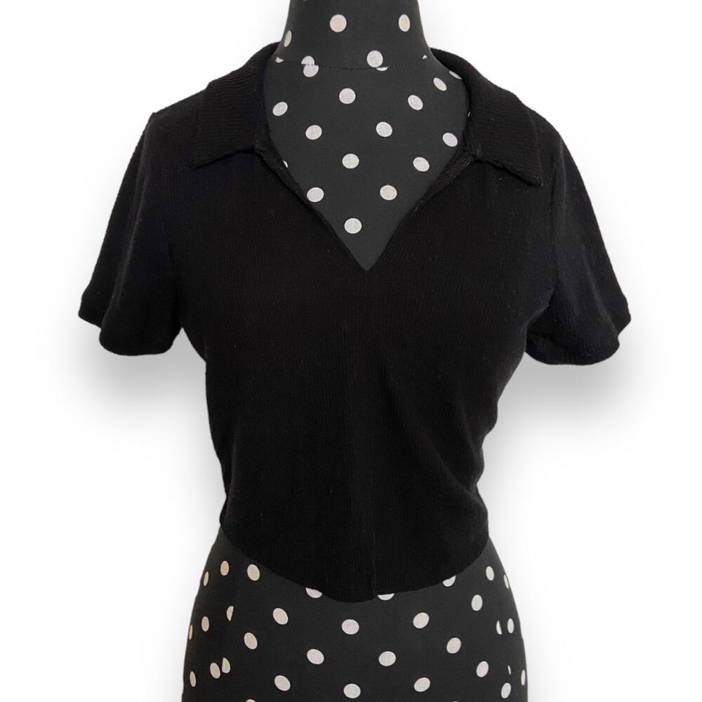 PacSun Womens Top Size M Cropped Ribbed Knit V-Neck Collared Short Sleeve Black